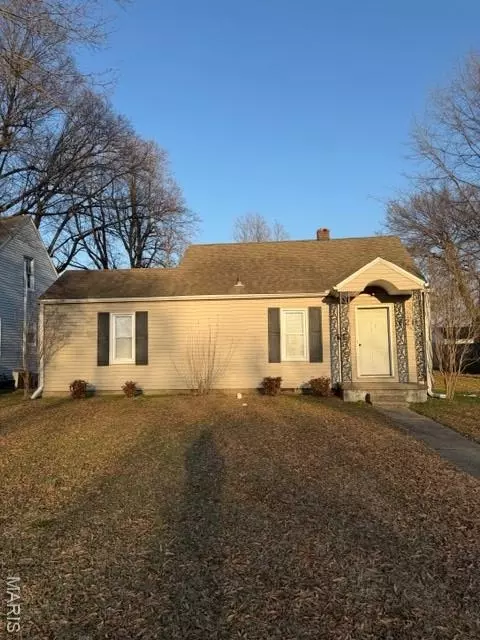 628 Moore Ave, Sikeston, MO 63801