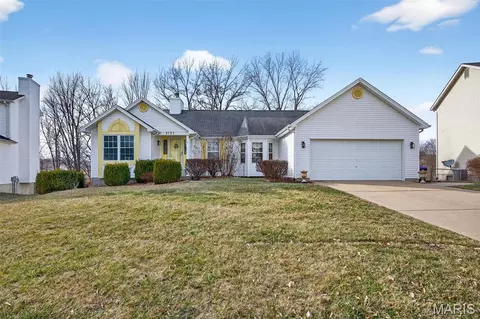 2753 Red Cedar Parc Dr, O'fallon, MO 63368