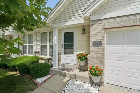 12195 Mckelvey Pl, Bridgeton, MO 63044