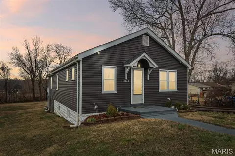 2120 Starling Airport Rd, Arnold, MO 63010