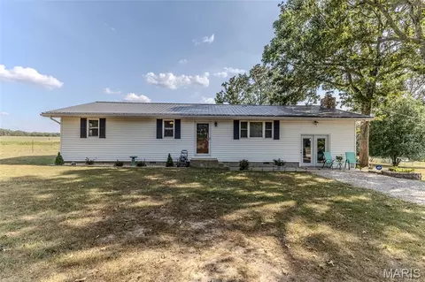18397 Highway Hh, Lebanon, MO 65536