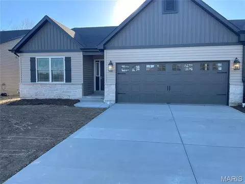 1599 Belleau Creek Rd #2 B, O'fallon, MO 63366
