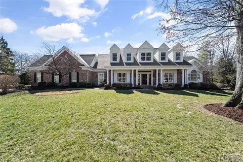 16 Outer Ladue Dr, Frontenac, MO 63131