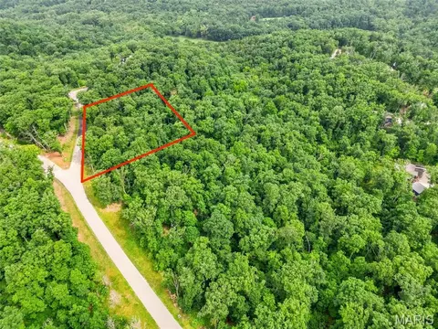 2834 Tyrolean Way Dr, Innsbrook, MO 63390