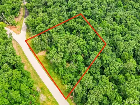 2835 Tyrolean Way Dr, Innsbrook, MO 63390