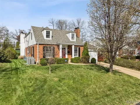 1009 Joanna Ave, Glendale, MO 63122