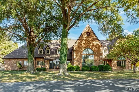 1240 Fienup Farms, Chesterfield, MO 63005