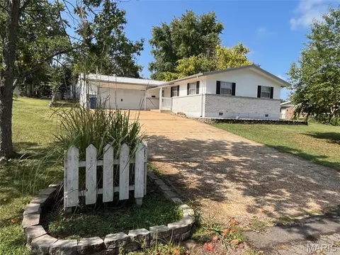 315 Lilac Dr, Potosi, MO 63664