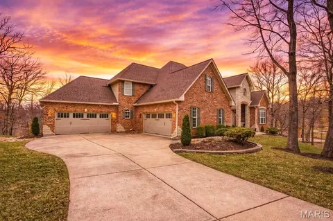 994 Stone Spring Dr, Eureka, MO 63025