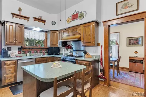 Kitchen - 415 Wesley Ave, Ferguson, MO 63135 photo 2 of 2