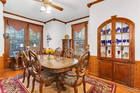 Dining - 415 Wesley Ave, Ferguson, MO 63135 photo 2 of 2