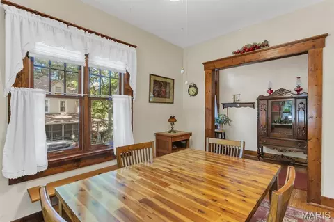 Dining - 415 Wesley Ave, Ferguson, MO 63135 photo 1 of 2