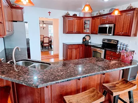 Kitchen - 10535 Limestone Ln, Rolla, MO 65401 photo 8 of 8