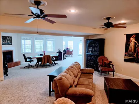 Living - 10535 Limestone Ln, Rolla, MO 65401 photo 4 of 4