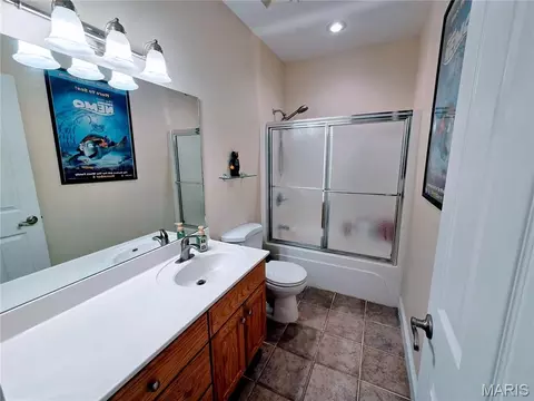 Bath - 10535 Limestone Ln, Rolla, MO 65401 photo 7 of 7