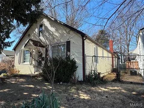6255 Hancock Ave, Berkeley, MO 63134