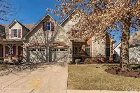 1103 Spruce Forest Dr, Lake Saint Louis, MO 63367