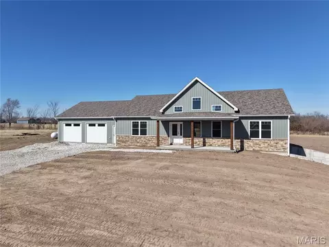 11392 Green Acres Trl, Hannibal, MO 63401