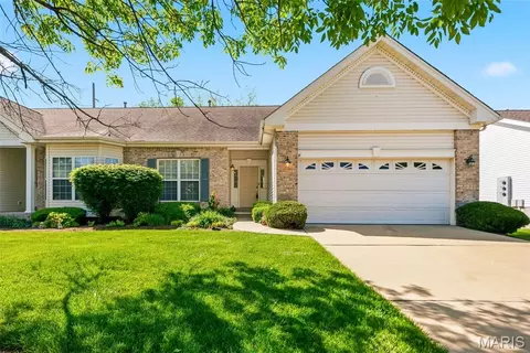 1311 Pine Bluff Dr, Saint Charles, MO 63304