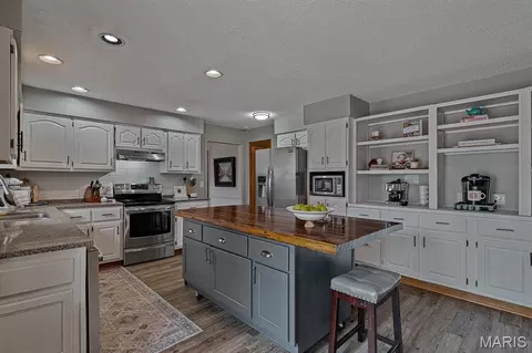 Kitchen - 1814 Allison St, Kennett, MO 63857 photo 3 of 5
