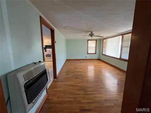 Living - 1506 George St, Kennett, MO 63857 photo 5 of 6