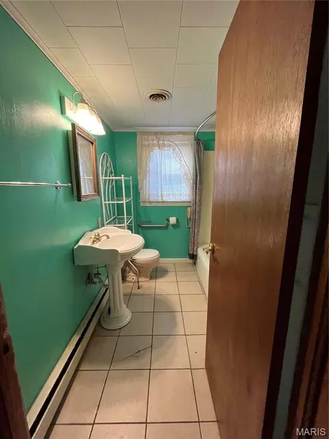 Bath - 1506 George St, Kennett, MO 63857 photo 3 of 4