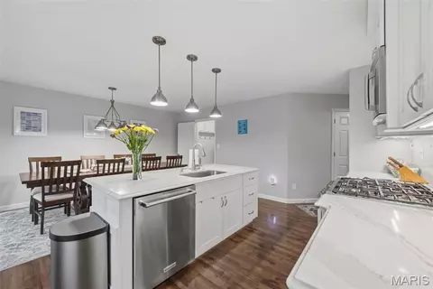 Kitchen - 1014 Maywood Dr, Eureka, MO 63025 photo 2 of 4