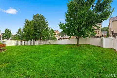 Exterior - 1014 Maywood Dr, Eureka, MO 63025 photo 10 of 11