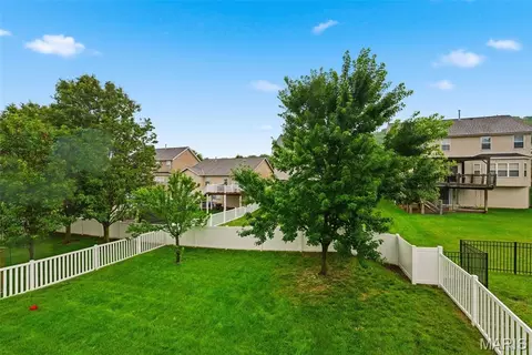 Exterior - 1014 Maywood Dr, Eureka, MO 63025 photo 4 of 11