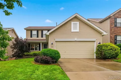 1014 Maywood Dr, Eureka, MO 63025