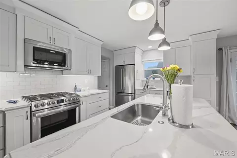 Kitchen - 1014 Maywood Dr, Eureka, MO 63025 photo 4 of 4