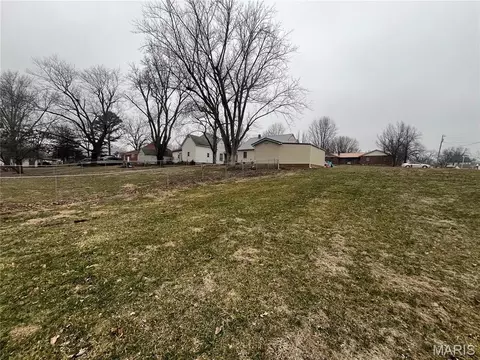 Exterior - 205 Ruby St, Paris, MO 65275 photo 4 of 4