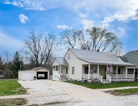 Exterior - 205 Ruby St, Paris, MO 65275 photo 3 of 4
