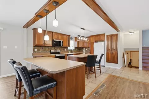 Kitchen - 2788 Highway Ff, Eureka, MO 63025 photo 4 of 7