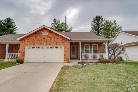 1625 Mont Vista Ave, Godfrey, IL 62035