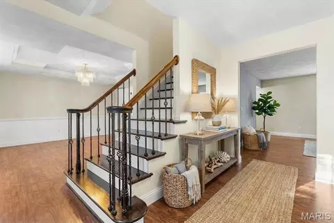 Entry Way - 621 E Wesley Dr, O'fallon, IL 62269 photo 2 of 2