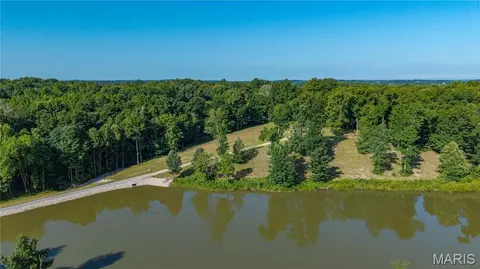 211 Wagon Wheel Dr, Jackson, MO 63755