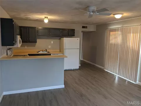 Living - 164 Eagle Rdg, O'fallon, IL 62269 photo 1 of 1