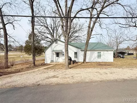 701 E Grand Ave, Cuba, MO 65453