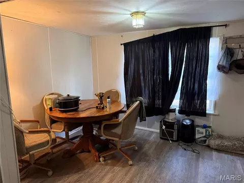 Dining - 2456 2462 Madison 504, Fredericktown, MO 63645 photo 1 of 1