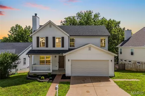1518 Glenn Brooke Woods Cir, Ballwin, MO 63021