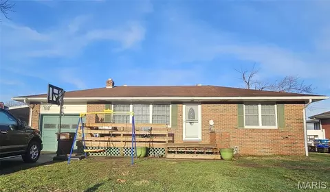 143 Reno Ave, East Alton, IL 62024