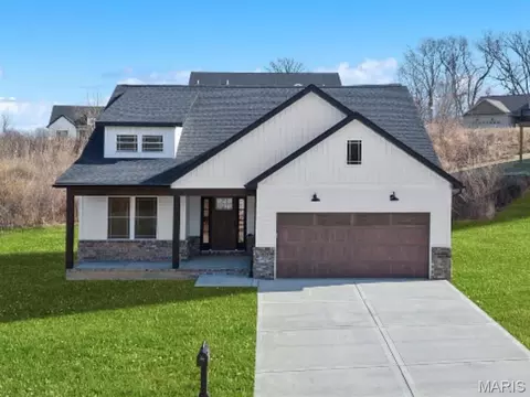 7903 Walker Meadows Dr, Caseyville, IL 62232