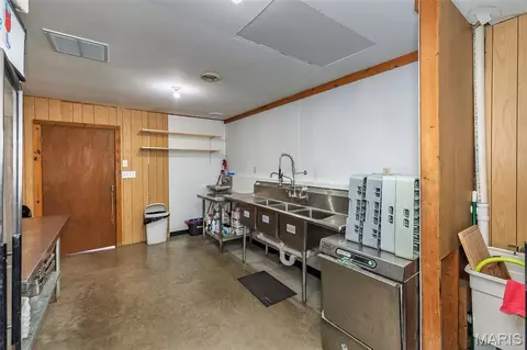 Kitchen - 3166 Highway B, Berger, MO 63014 photo 1 of 5