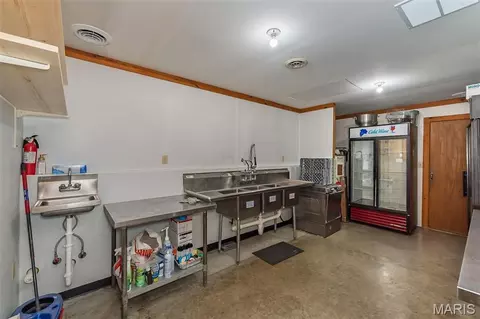 Kitchen - 3166 Highway B, Berger, MO 63014 photo 2 of 5