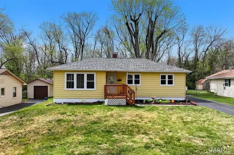 912 Dina Ave, Collinsville, IL 62234