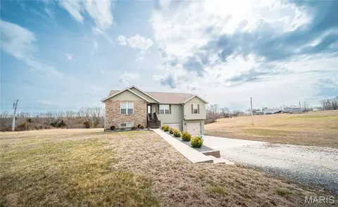 18444 Charity Dr, Dixon, MO 65459