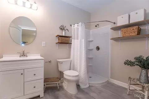 Bath - 9081 W 9085 W Red Oak Rd, Rosebud, MO 63091 photo 5 of 5