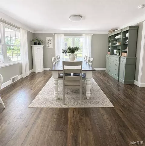 Dining - 9081 W 9085 W Red Oak Rd, Rosebud, MO 63091 photo 1 of 2