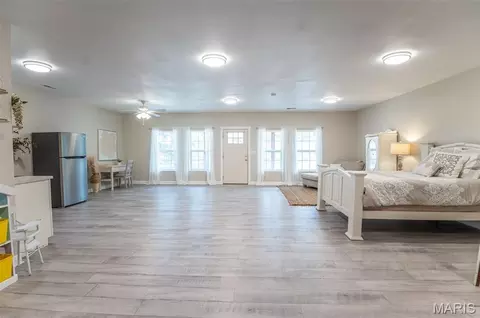 Bedroom - 9081 W 9085 W Red Oak Rd, Rosebud, MO 63091 photo 6 of 7